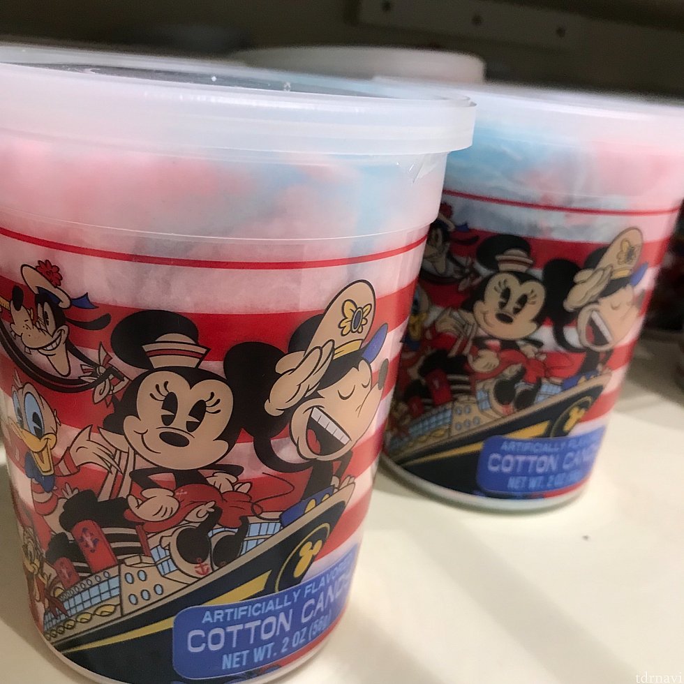 WDWでもグーフィーのお菓子屋さんでグーフィーのコットンキャンディが売られてますが、クルーズパッケージのコットンキャンディーです。容器が可愛いのでお土産にも良いと思います。