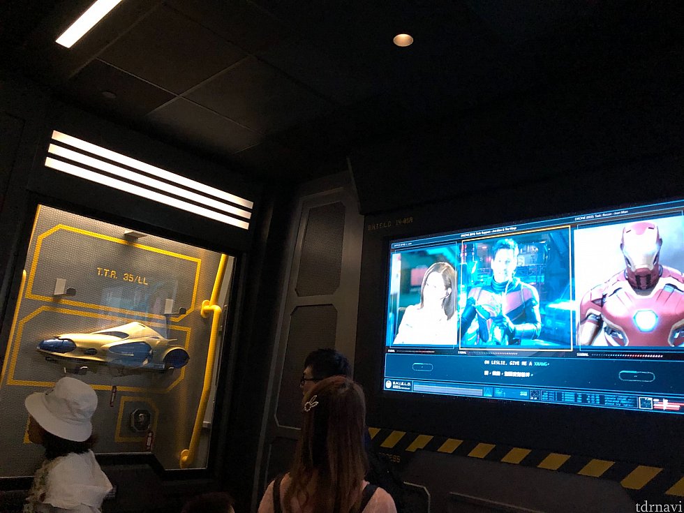 キューラインにはアイアンマンも登場します。