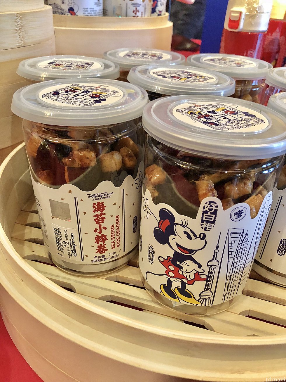 お菓子は3種類、各39元。
こちらは海苔巻きのミニせんべい