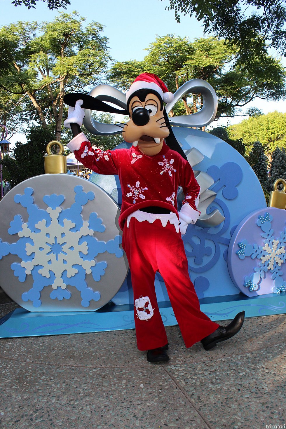 最後はグーフィー!
クリスマスなのにお腹が出ている……寒くないのかな???