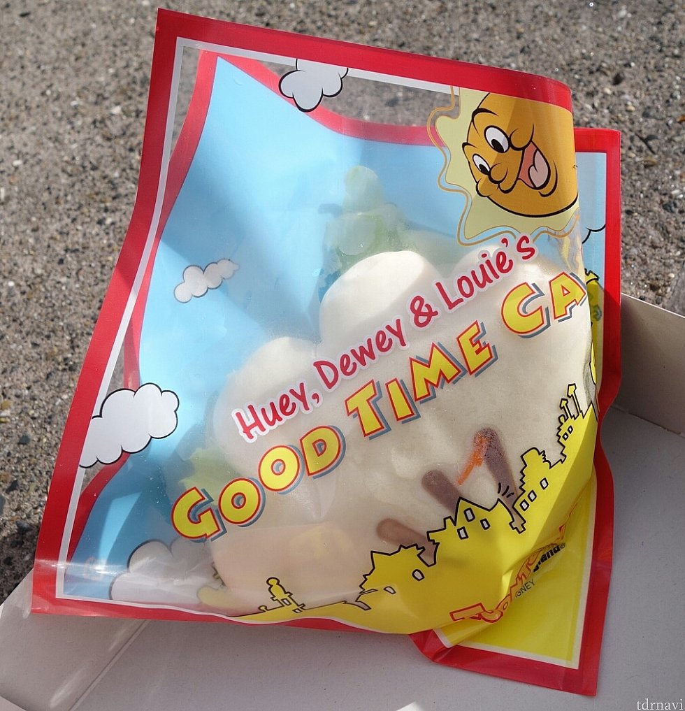 グローブシェイプ・ローストチキンパオ550円
