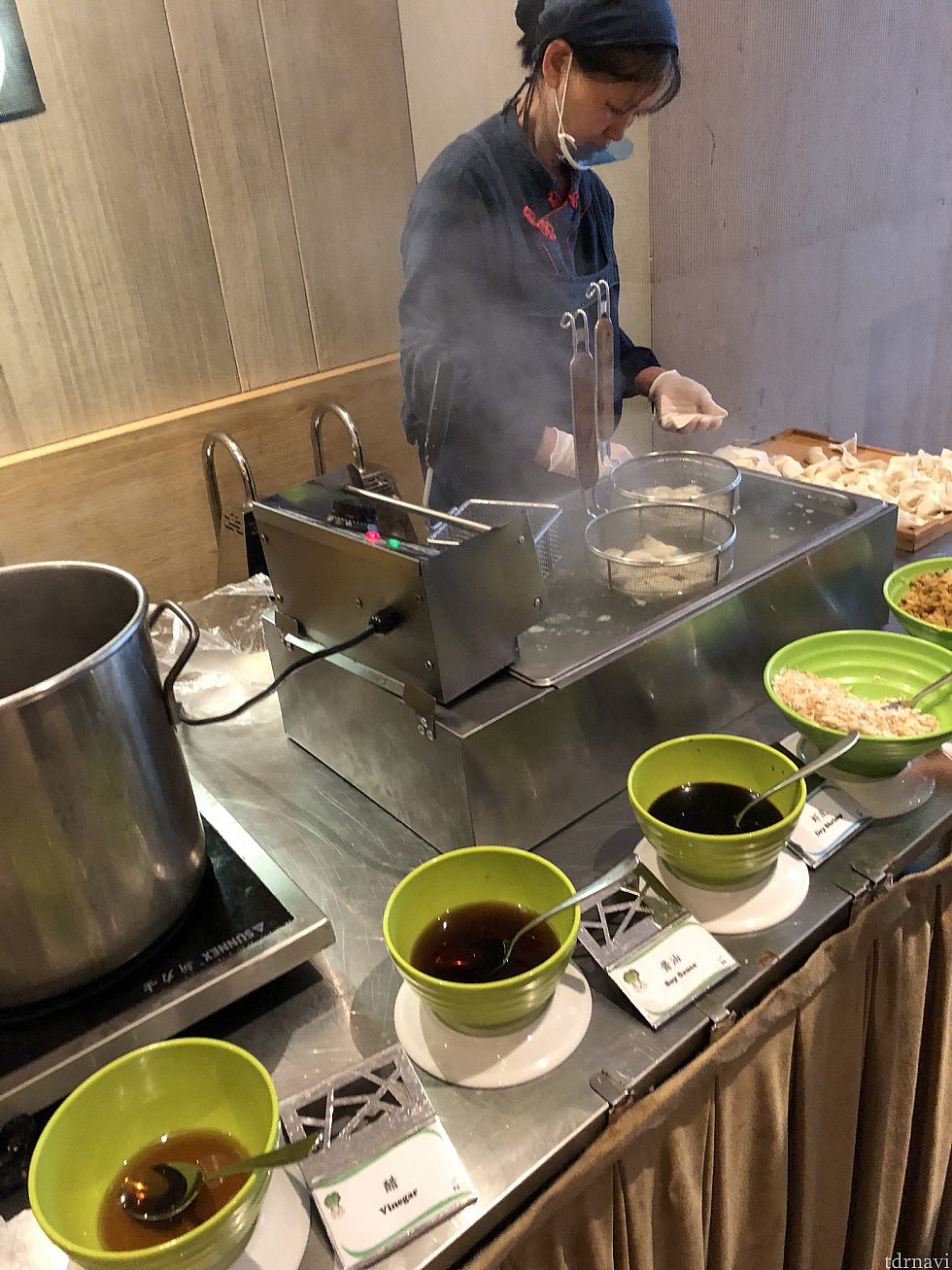 これこれこれ
水餃子
味も好みで変えられます