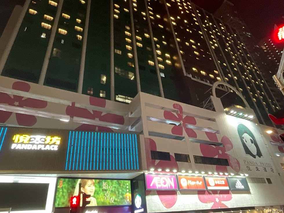 これまで宿泊した香港市内のホテルで(直営ホテル除く)一番日本人に遭遇したホテルでした。パークまでもさほど遠くなく、地元のお店がたくさんあるのがポイント高いです！