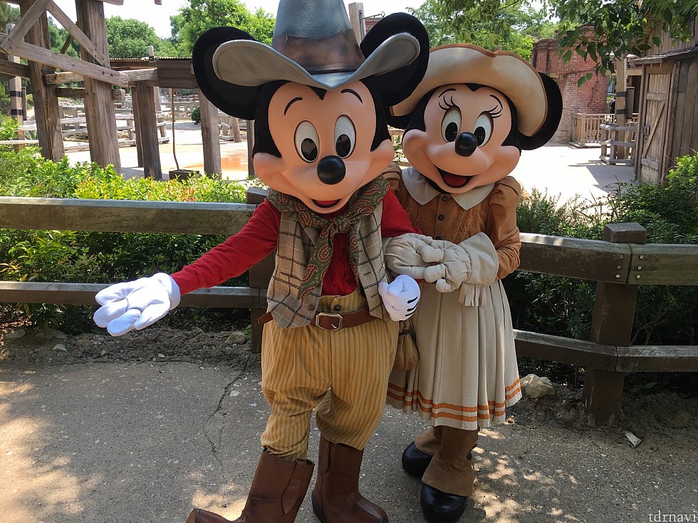 翌9/6にはグリズリーガルチのミッキー&ミニーに!予想もしていなかったので、自分の行き当たりバッチリ的にビックリ!