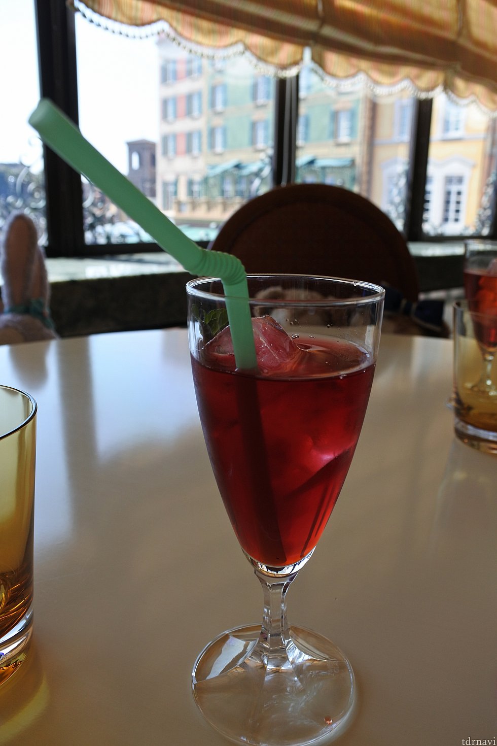ファンダブル会員のサービスカクテル。ノンアルコールで炭酸なしの特別メニューにしてもらいました😅