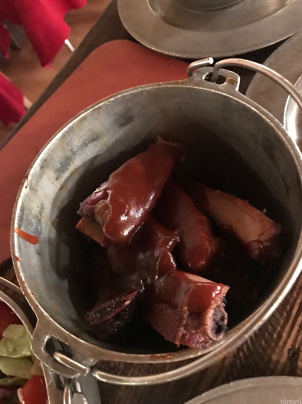 とにかくアメリカンで量が多くてお腹いっぱいになります