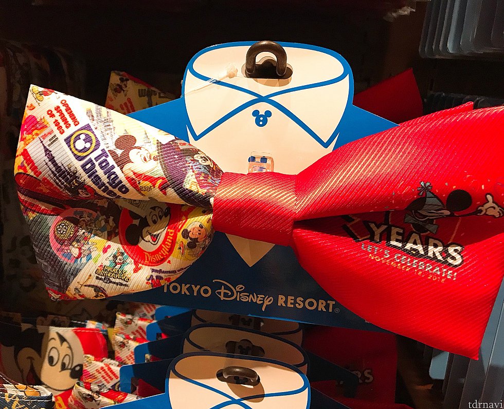 蝶ネクタイ ¥1,200
こちらの蝶ネクタイは、思っている以上に現物は大きいです。
パーティー感な蝶ネクタイでした。