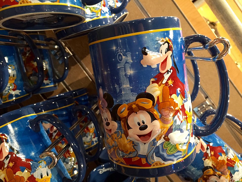 散々買うかどうか迷ったこのマグは12.99ユーロ。結局買いませんでした。ちと後悔。