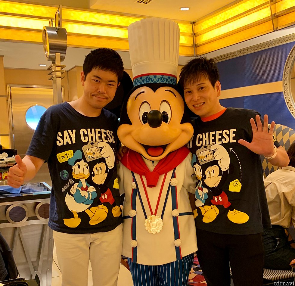 キャラ単体で撮って、一緒に撮ってとここは海外と変わりませんね(枚数は1枚が基本ですけど💦)
