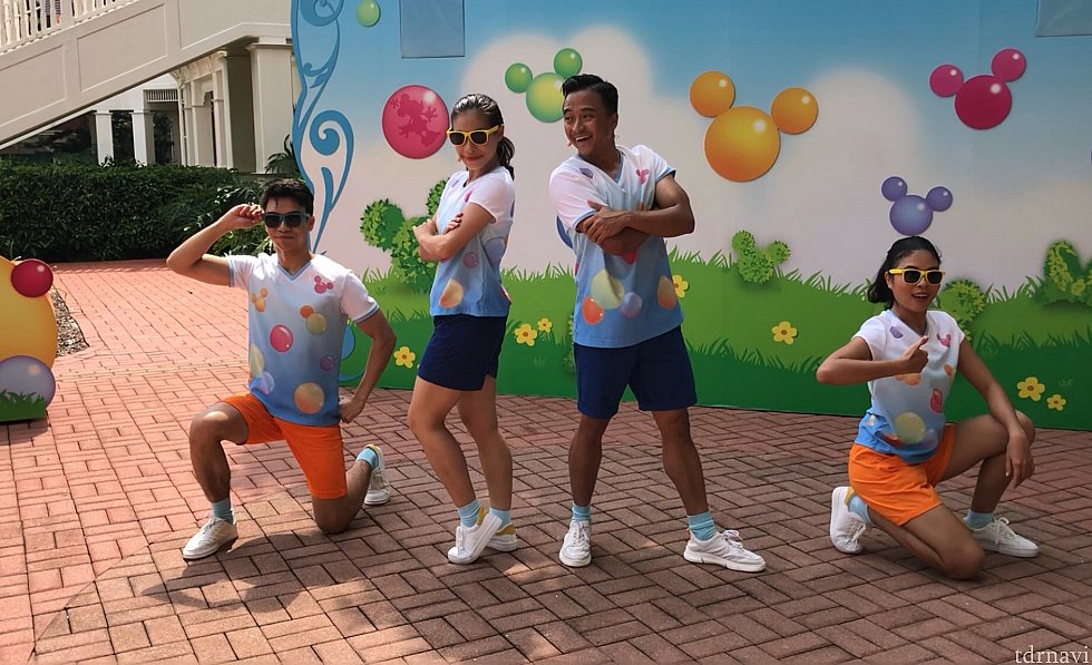 ダンスタイム終了~。決めポーズもバッチリ!