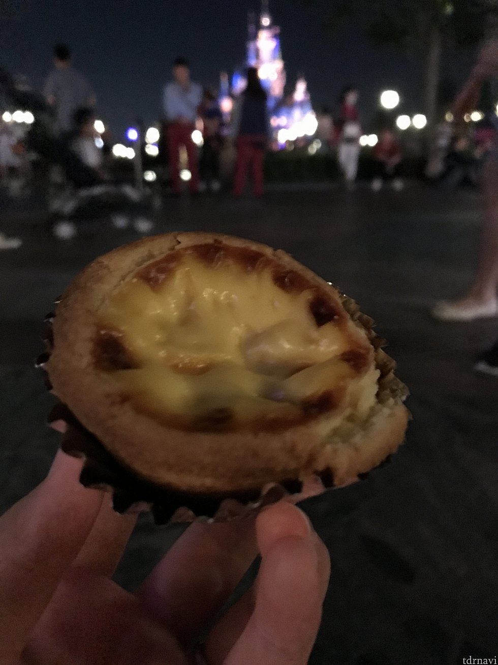 エッグタルト 9元
タルト生地はクッキータイプで甘いです。
美味しいけど結構重い!