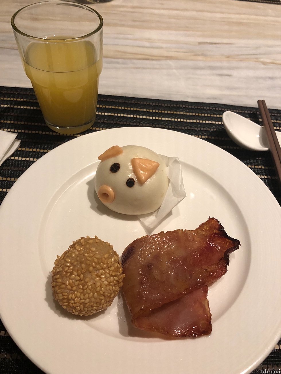 豚の中身はまさかのカスタードでした