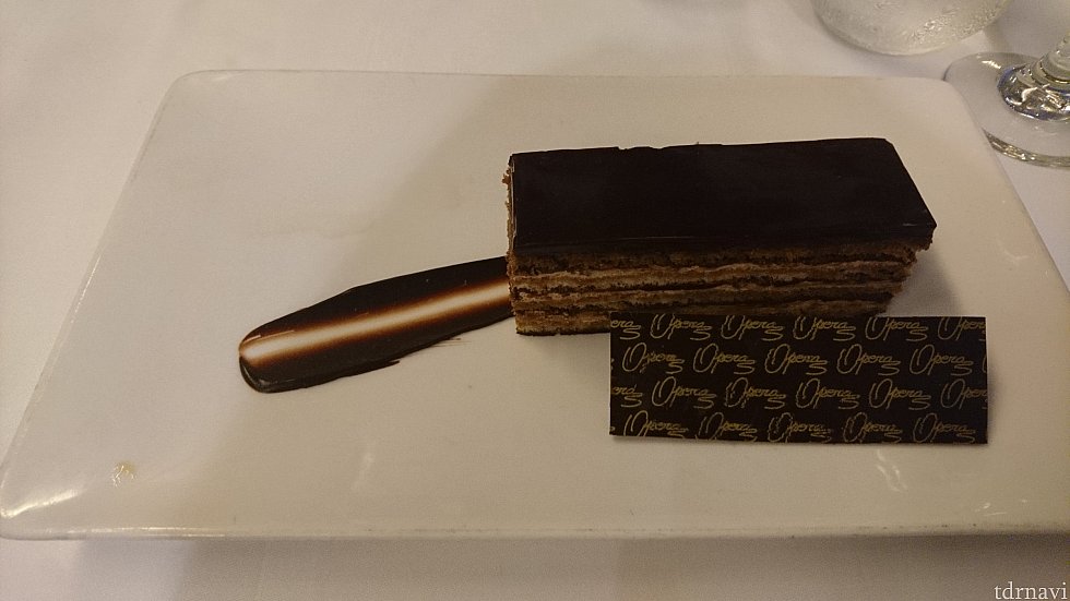 デザート!
めちゃくちゃ濃厚なチョコレートケーキでしたが、美味しかったです😁