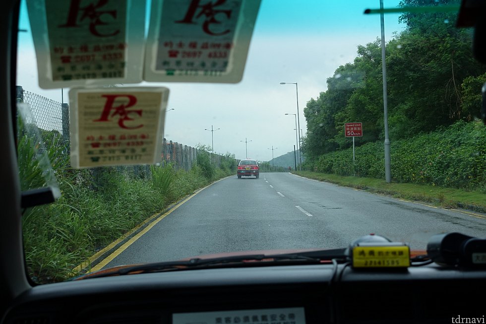 高速道路の横にある下道をぐんぐん進みます。