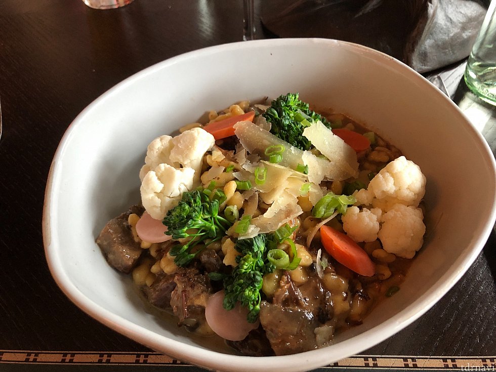 牛肉のシチュー
塩気がキツイです。