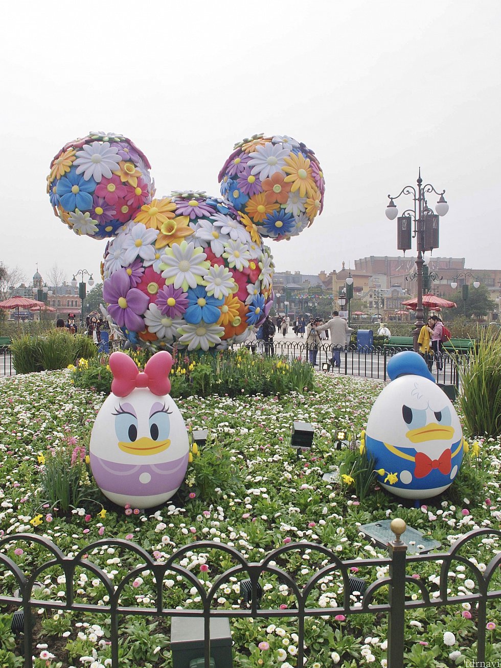 裏にはドナデジ♡タマゴの種類やデザインは去年と同じかな?