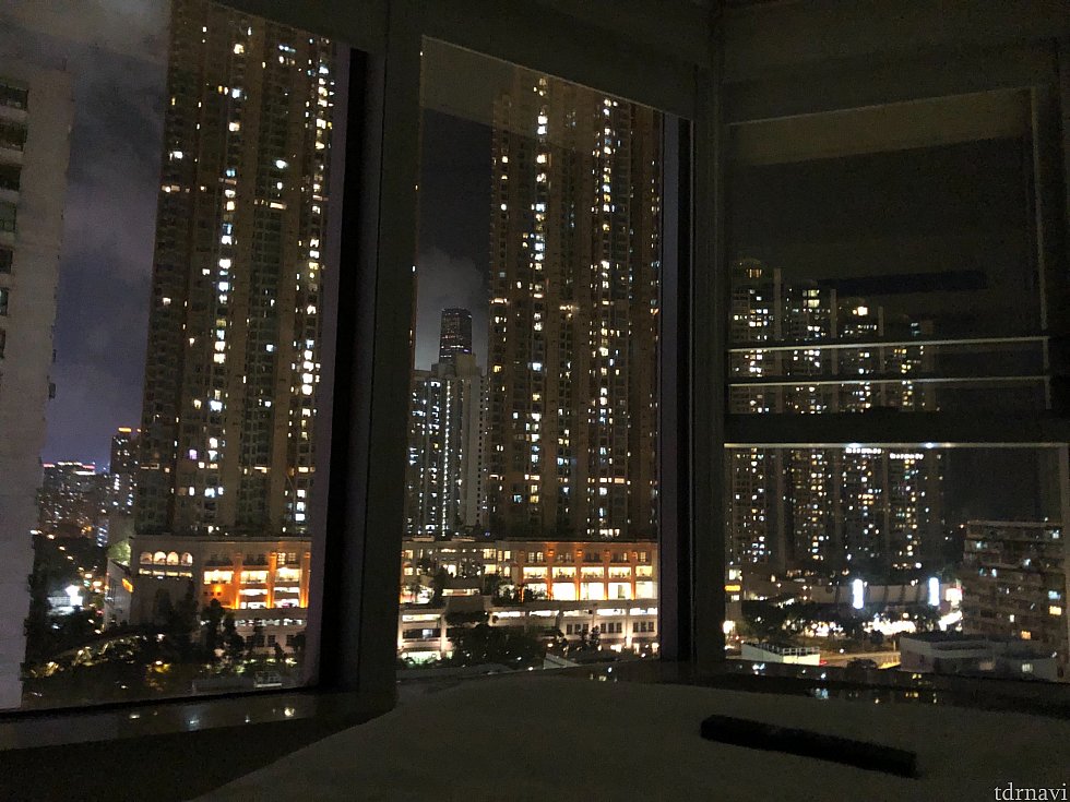 夜は部屋からの夜景が綺麗です。