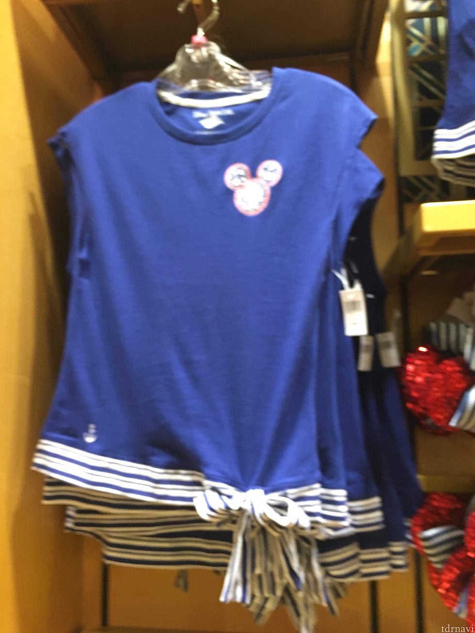 女性用Tシャツ(ボケててすいません💦)