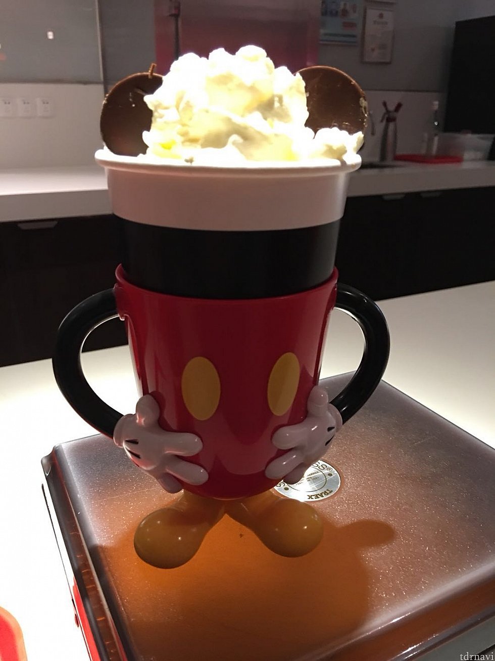 ミッキー誕生日限定❗️本日のみ限定のスーベニアカップがありました‼️