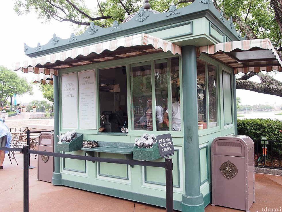 2013年撮影<br>
看板をみると$3.99と書かれています（安い！）