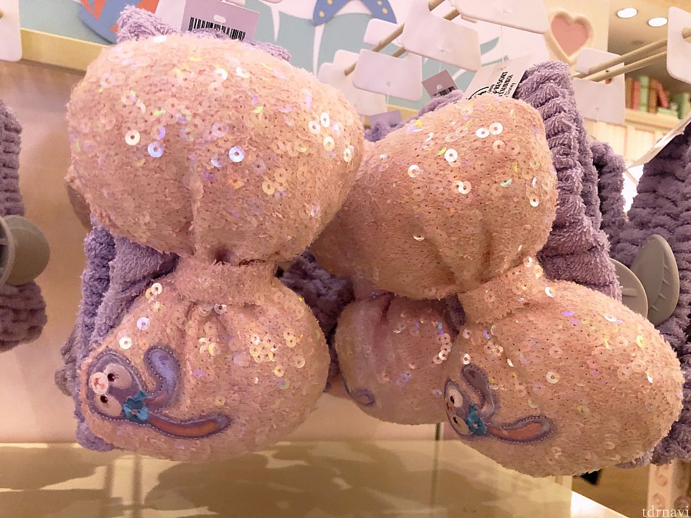 キラキラヘアバンド 125元。色違いでシェリーメイちゃんのもあります♡