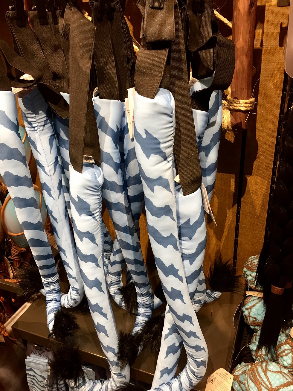 こちらはNa'vi の特徴である尻尾まで!