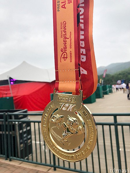 インクレディブルのメダルをもらいました。
この他にバナナとスポーツドリンクももらえます。