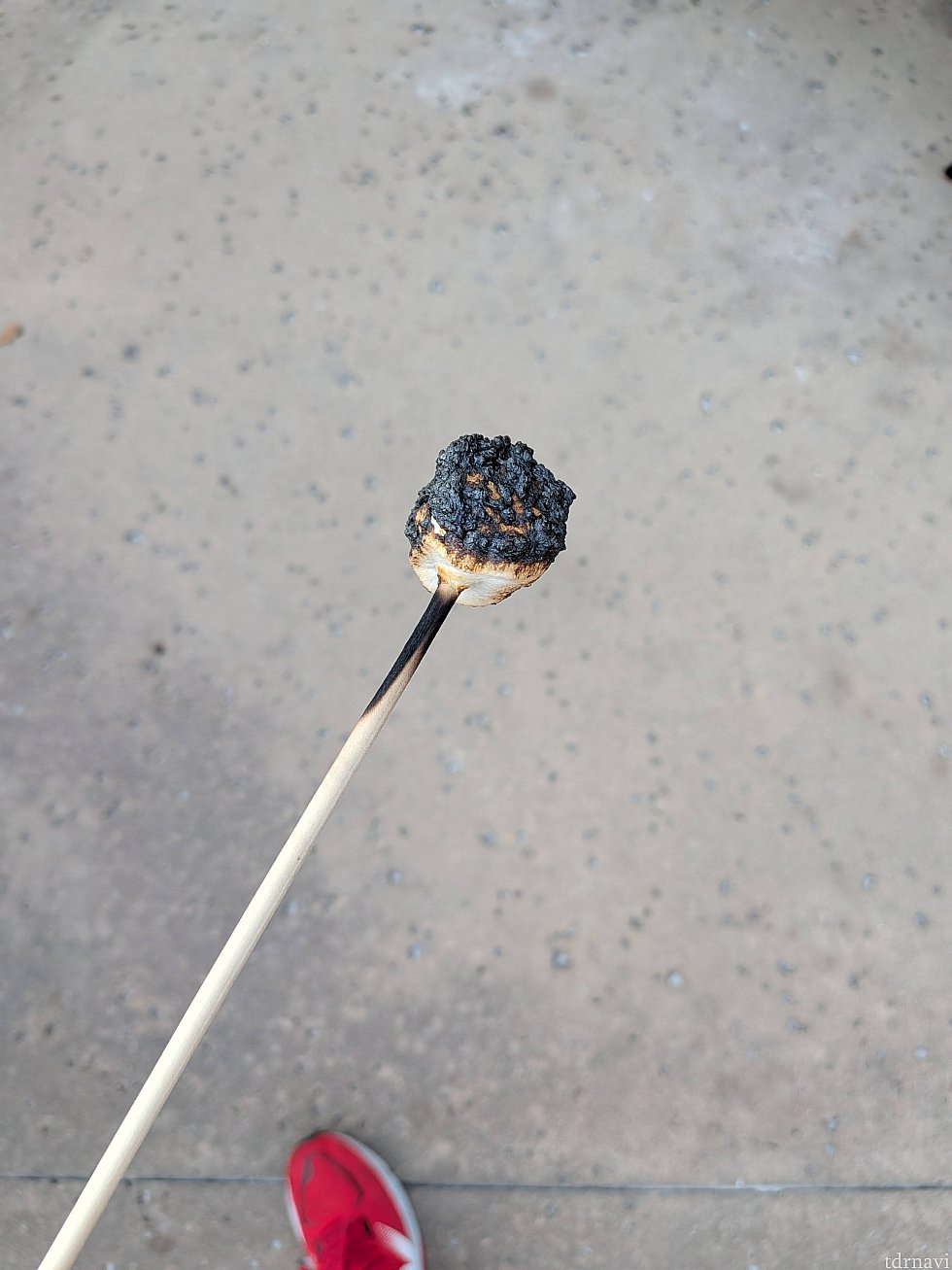 火に近づけすぎると、燃え上がります。