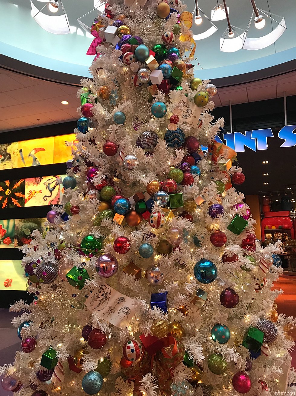 フロントには、まだクリスマスツリー