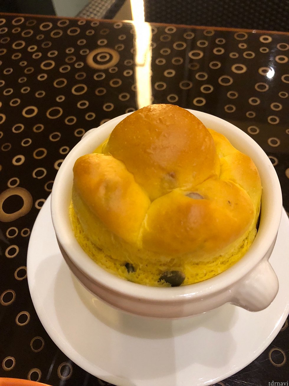 カップパン
パンプキンでした!
種が入ってました♪