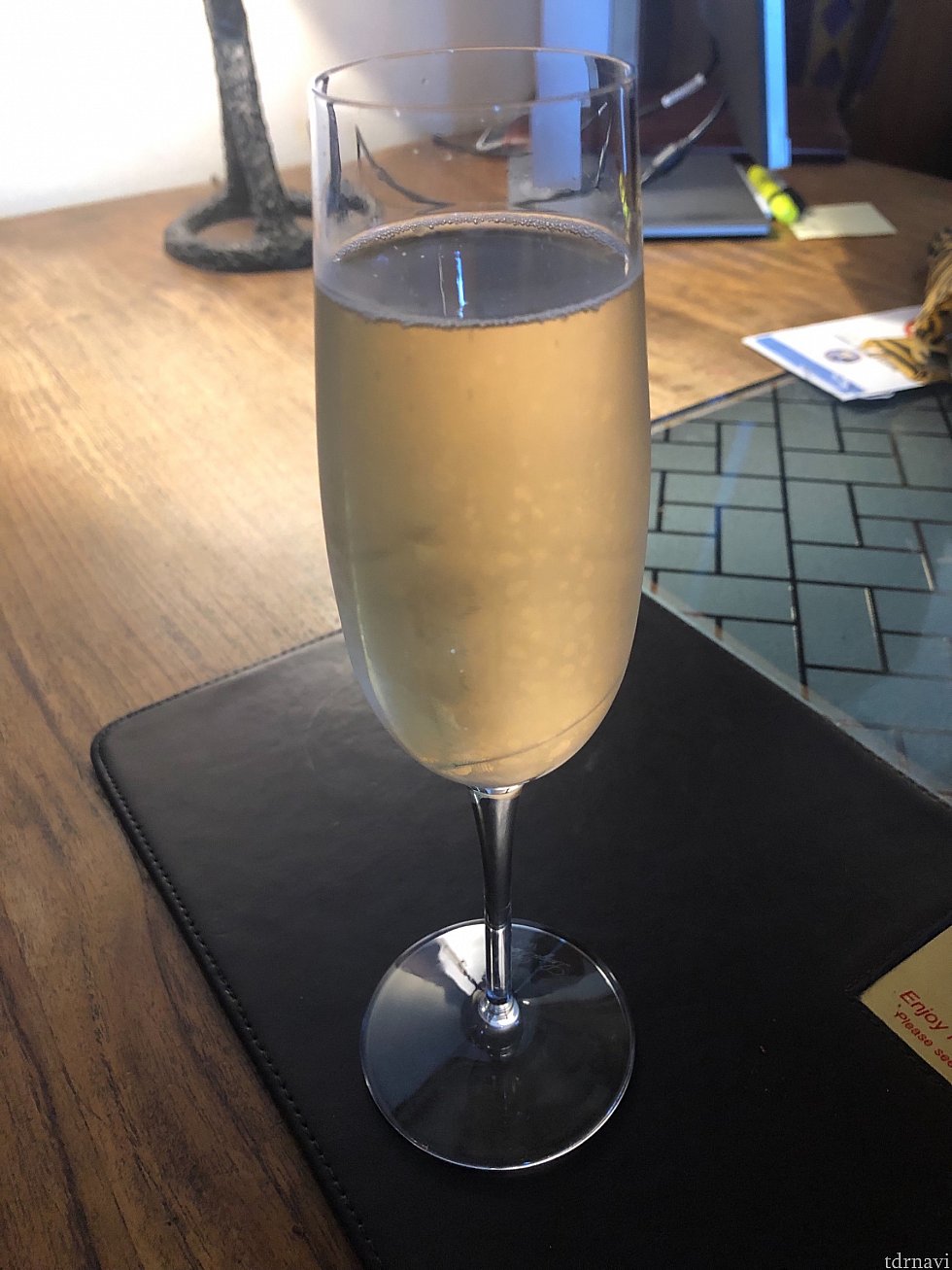 ウェルカムシャンパンいただきました🍾🥂