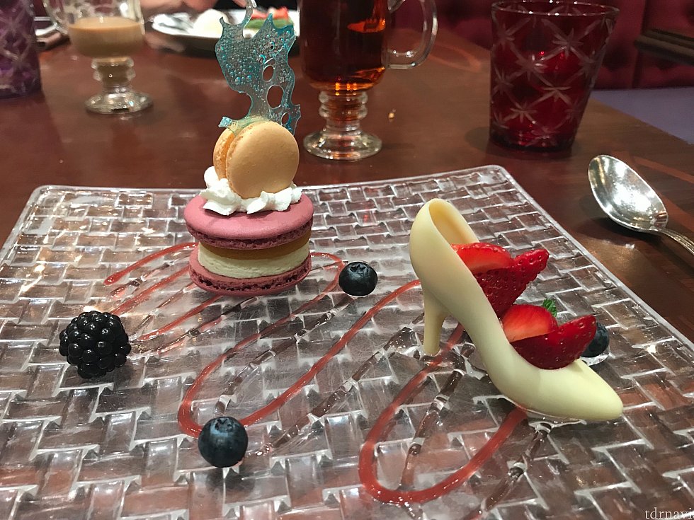 シンデレラの靴をイメージしたチョコレート。甘かった…