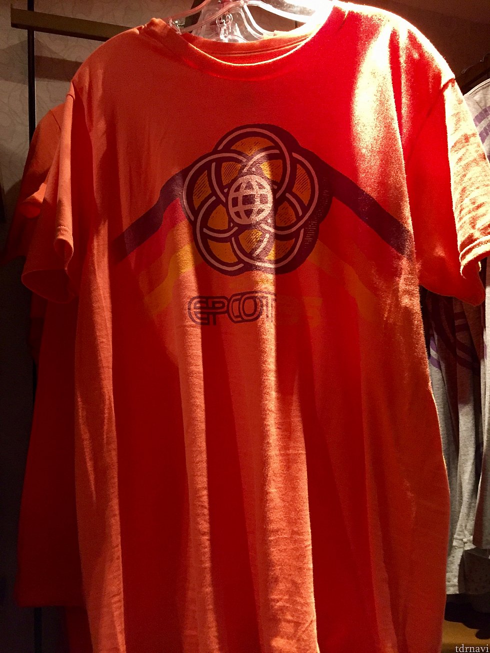 こちらのTシャツは$24.99。
