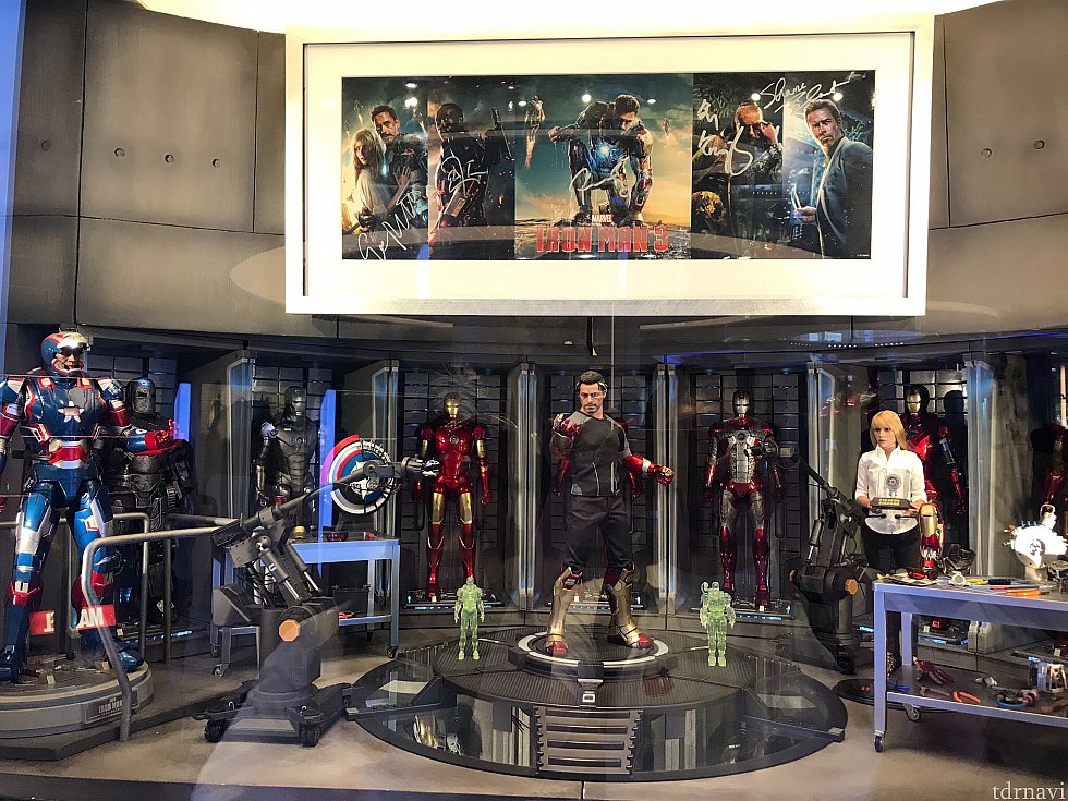 アベンジャーズのお店。
フィギュアのクオリティが高くて見てて楽しい