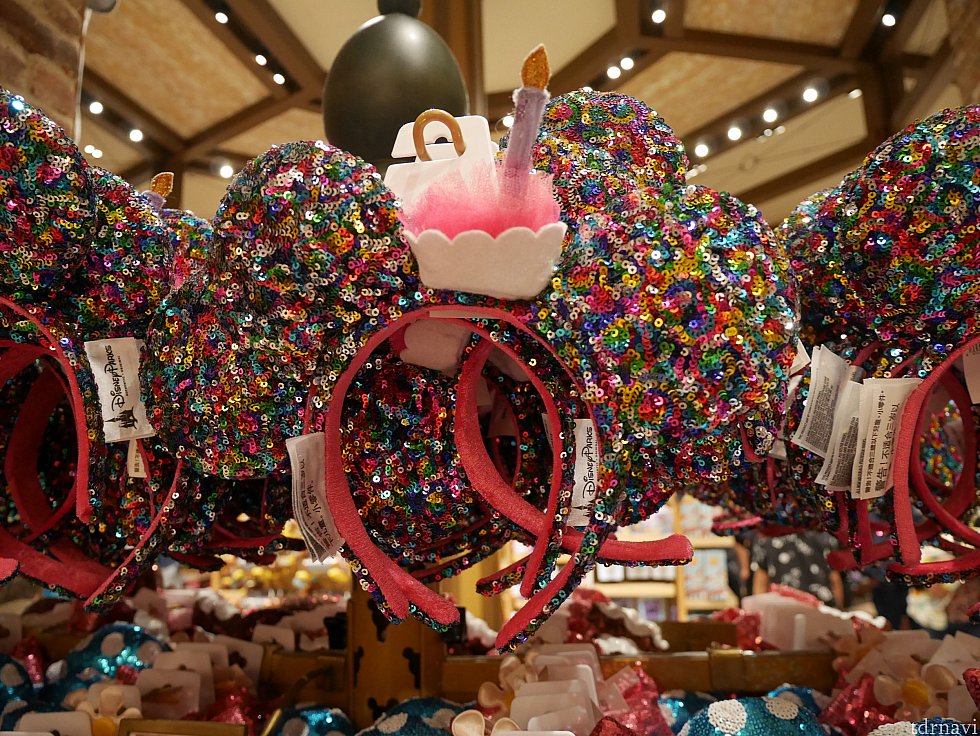 かなりハデハデなデザイン!何かのお祝いにいいかも。
