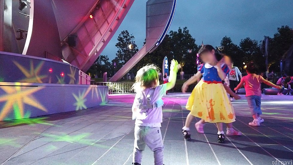 ダンスで交流