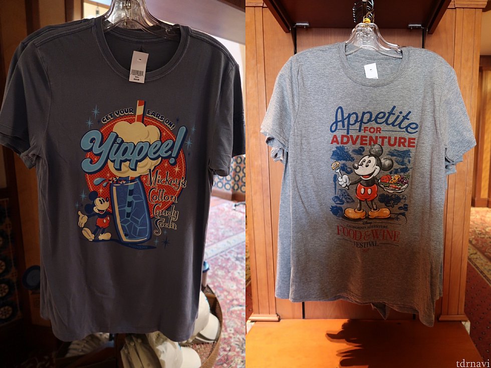 年パス保持者のみ購入出来るTシャツ。どちらも$29.99