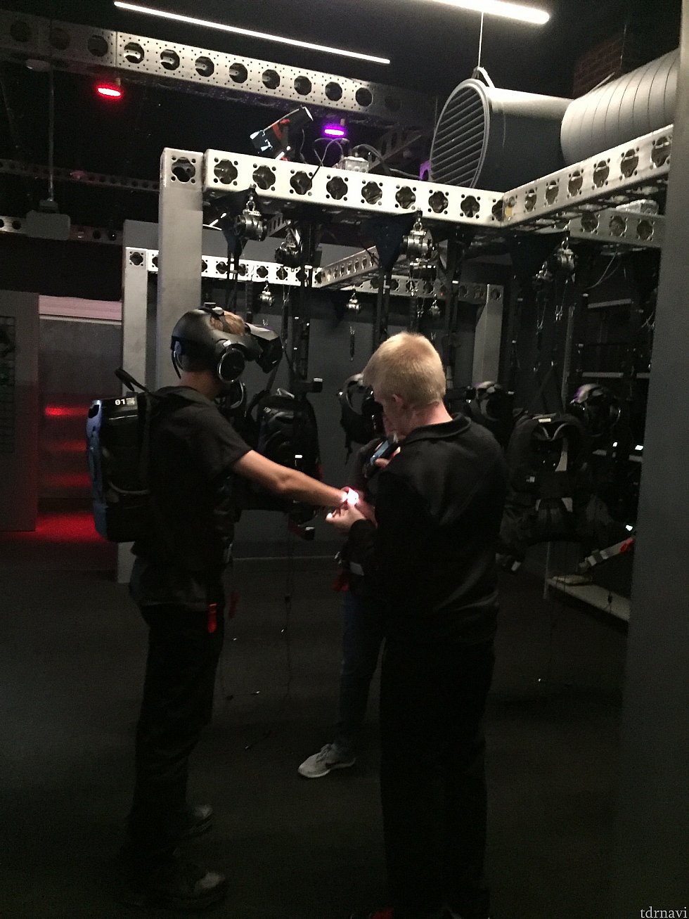 全て装着してVRのシュガーラッシュの世界に突入です!ここからは撮影禁止です。