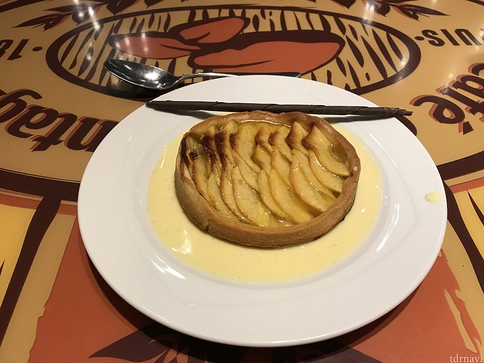 アップルタルト
かなり大きいです笑