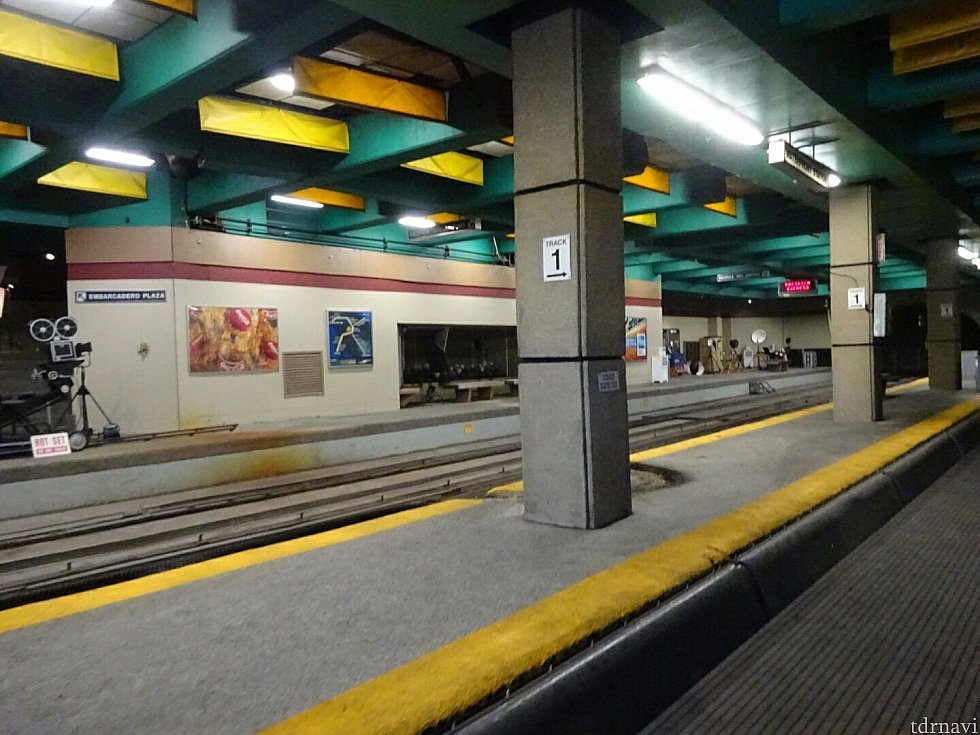 地下鉄の駅で地震が起きて…