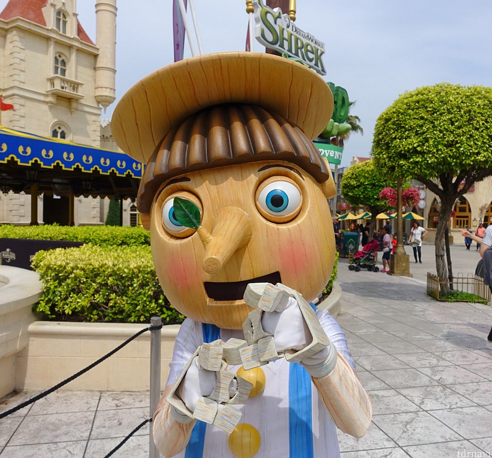 ピノキオのグリーティングは、めっちゃ面白いです!