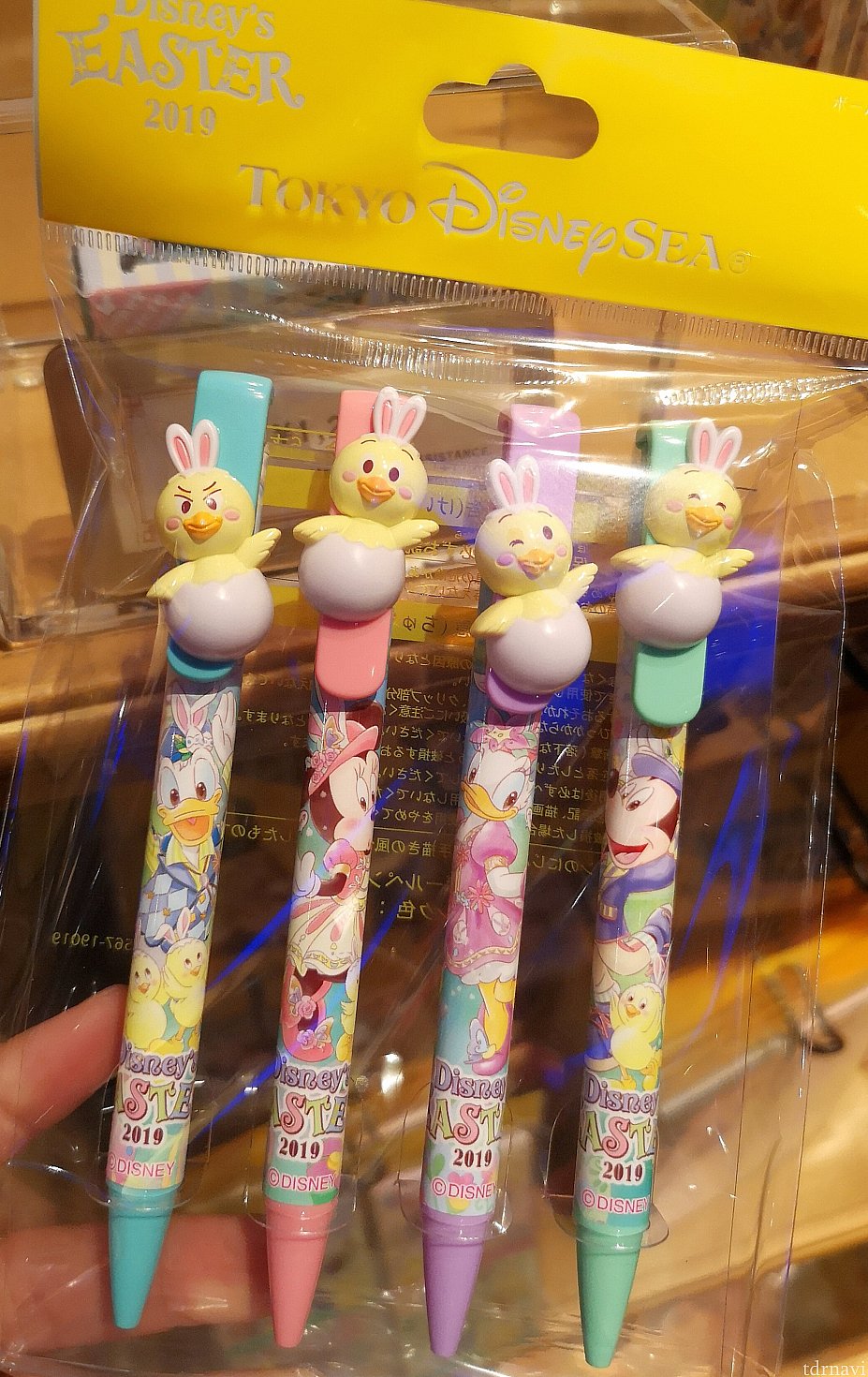 ボールペンセット、1,800円。こちらも4本セットでシェアしたり、おみやげに分けたりできる定番商品だと思います!