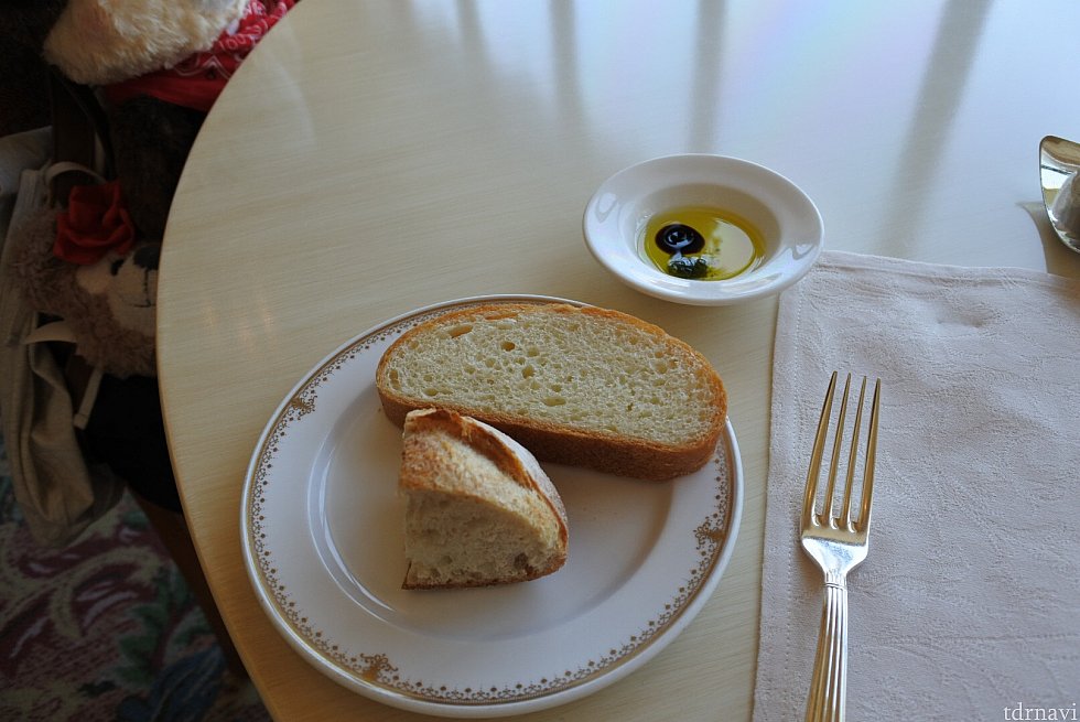 パンはおかわりできます