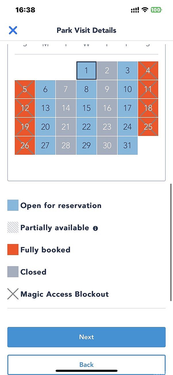 予約する日付をタップします。複数日予約する場合は再度選ぶ必要があります（物理カードを登録すればQRコードを再度読み込む必要はありません）<br>
火曜と木曜は基本休園日ですが、香港の休日等によってはオープンしているときもあります