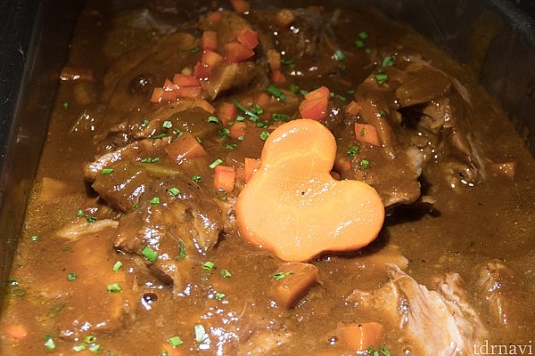 色んな料理にミッキーシェイプが乗っかってます。