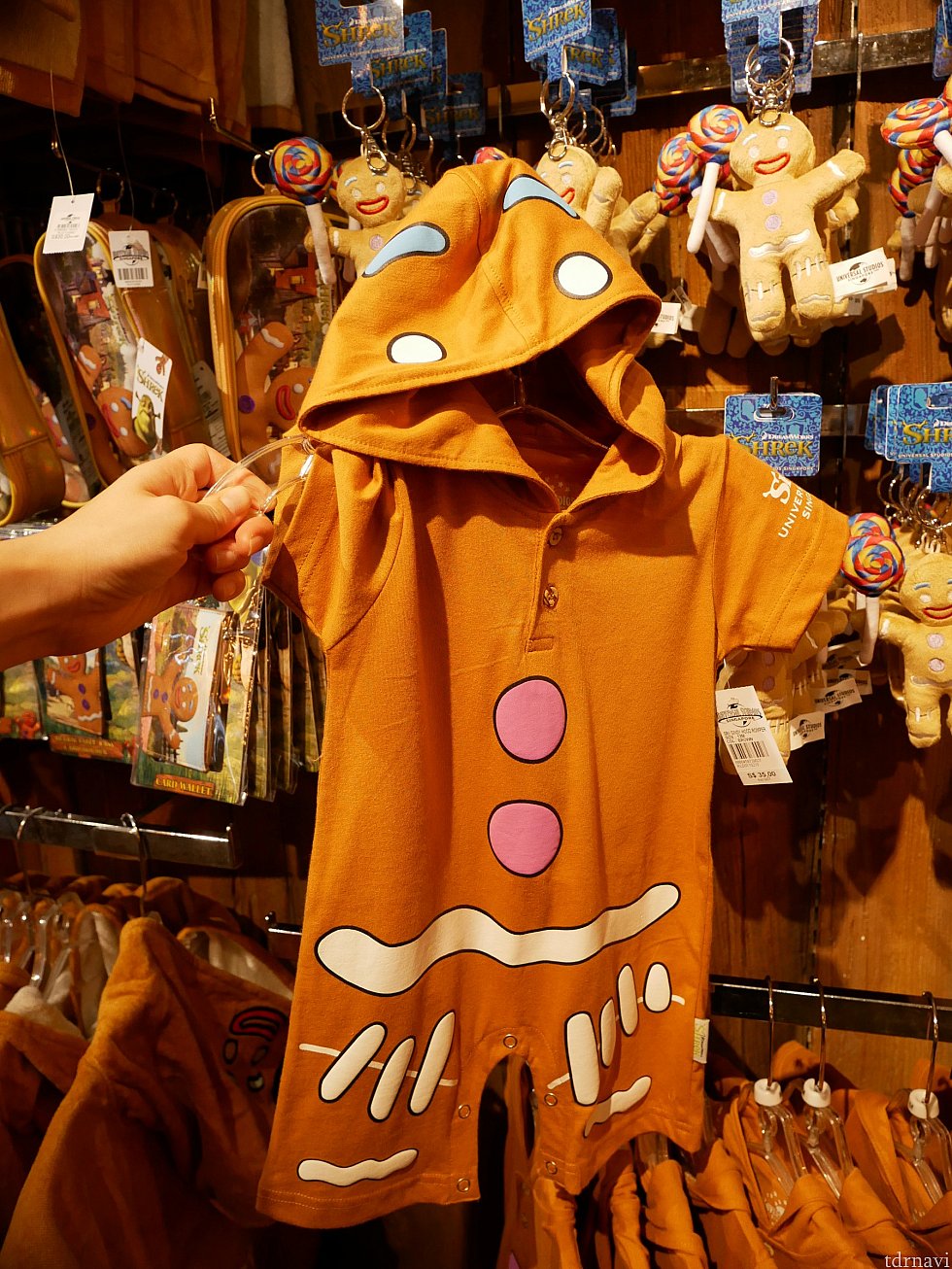 赤ちゃんの服もフードが付いてます!
これはかわいいかも!
35ドル