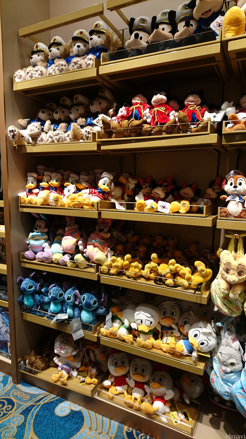 ダッフィーは最終日までありました!
イースター限定のぬいぐるみもありました。