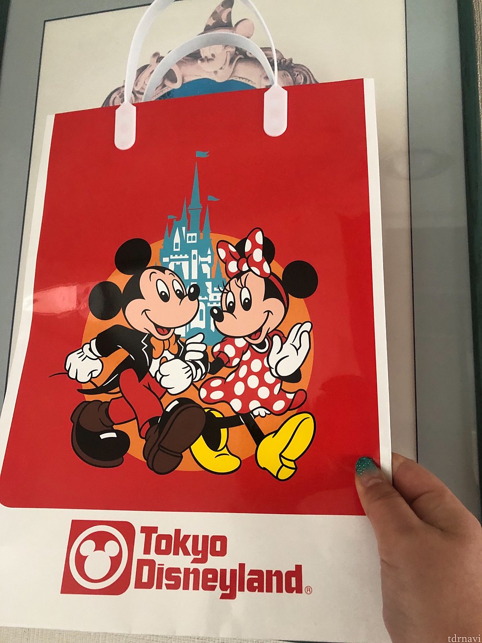 最後に35年前と同じデザインの紙袋いただきました🛍