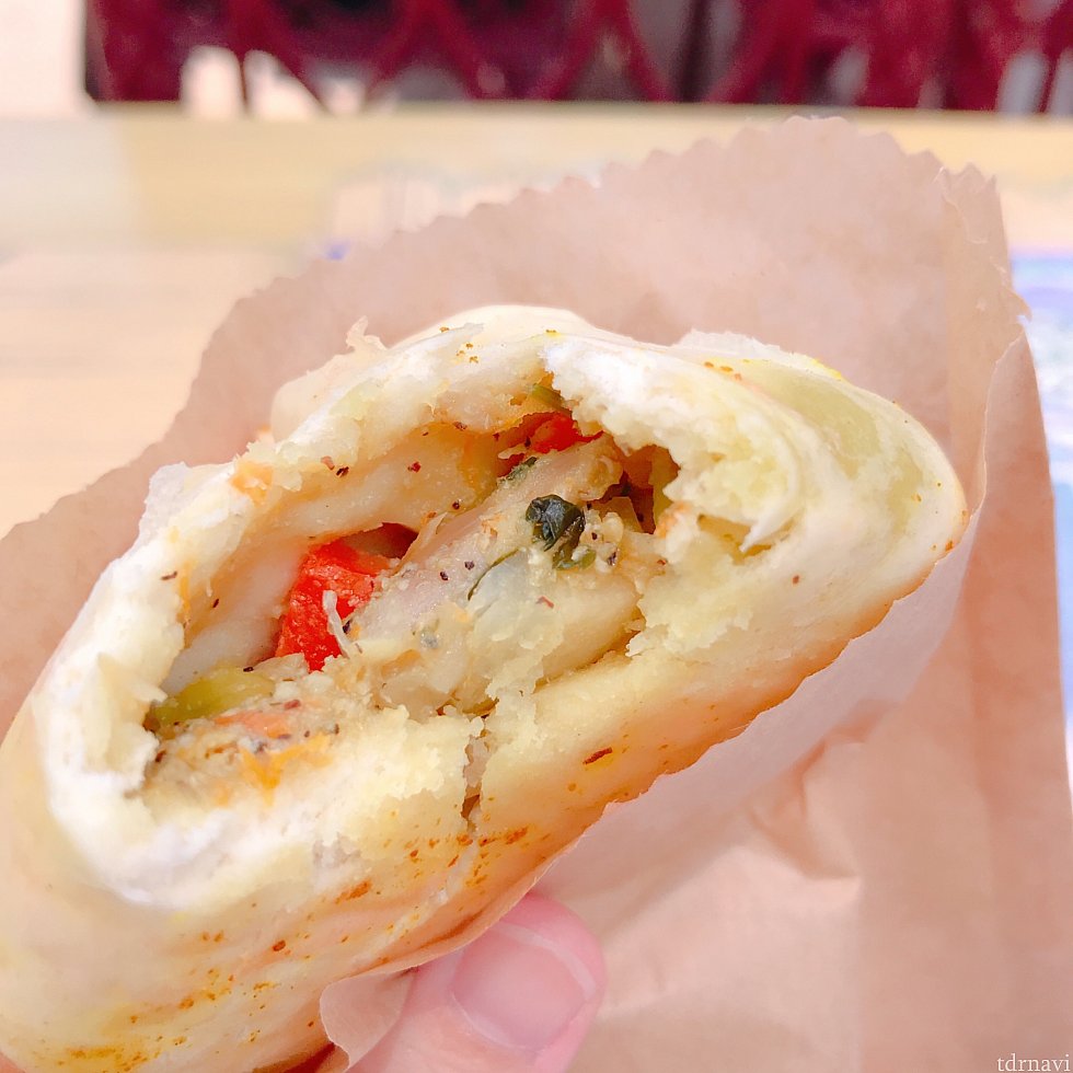 チキン以外にも野菜が色々入っていて、とても美味しかったです。ほかほか。