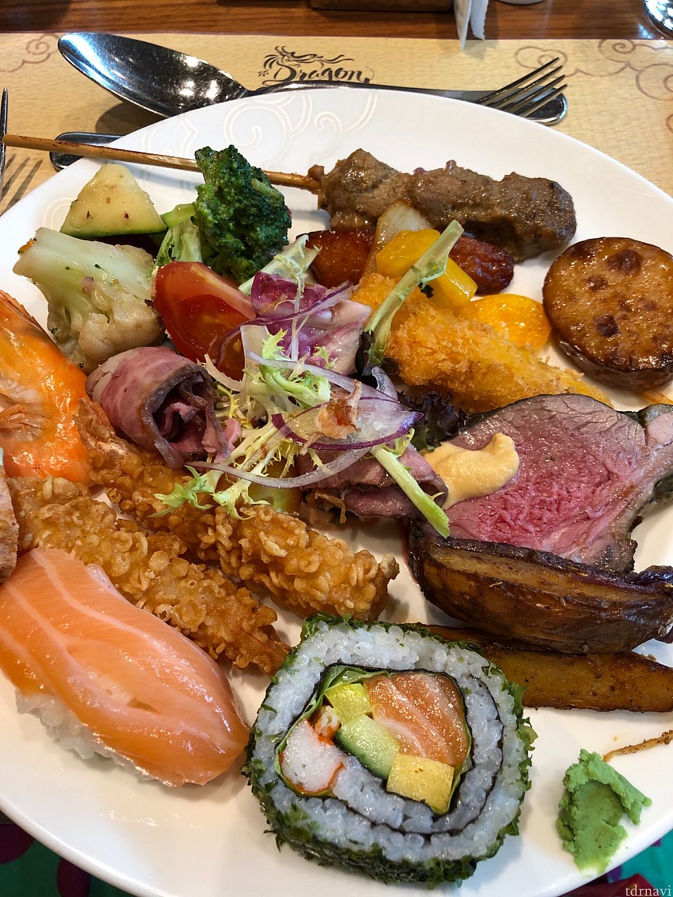 美味しそうでしょ?
サラダも美味しいし生物も!